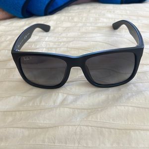 Ray-Ban Justin Classic Matte Black Frame, Dark Gray lenses Polarized Sunglasses